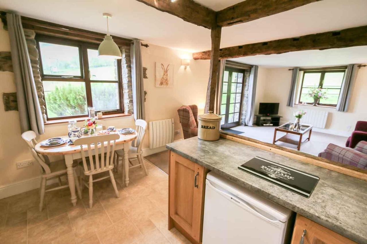 Llanafan-fawr Lake Cottages At Cwm Chwefru מראה חיצוני תמונה