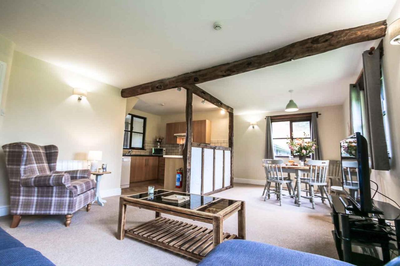 Llanafan-fawr Lake Cottages At Cwm Chwefru מראה חיצוני תמונה