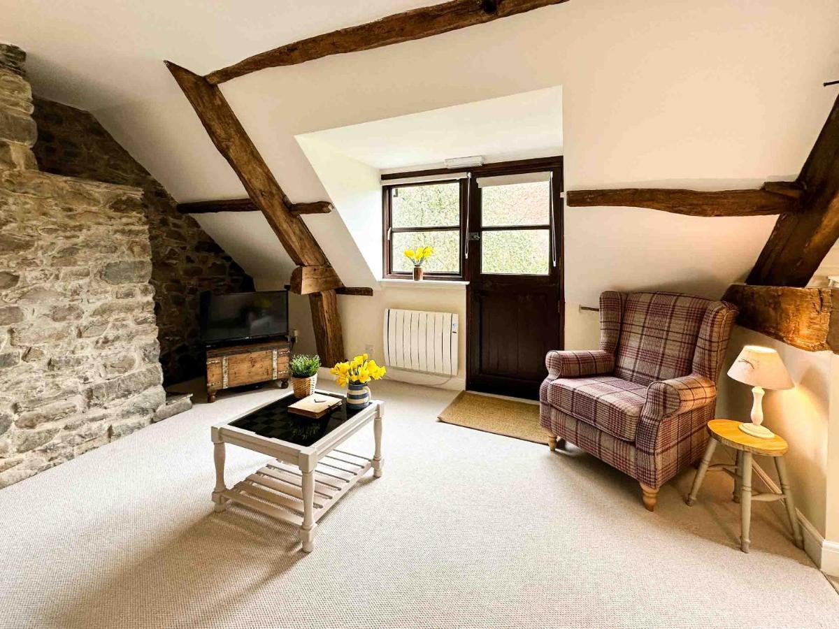 Llanafan-fawr Lake Cottages At Cwm Chwefru מראה חיצוני תמונה